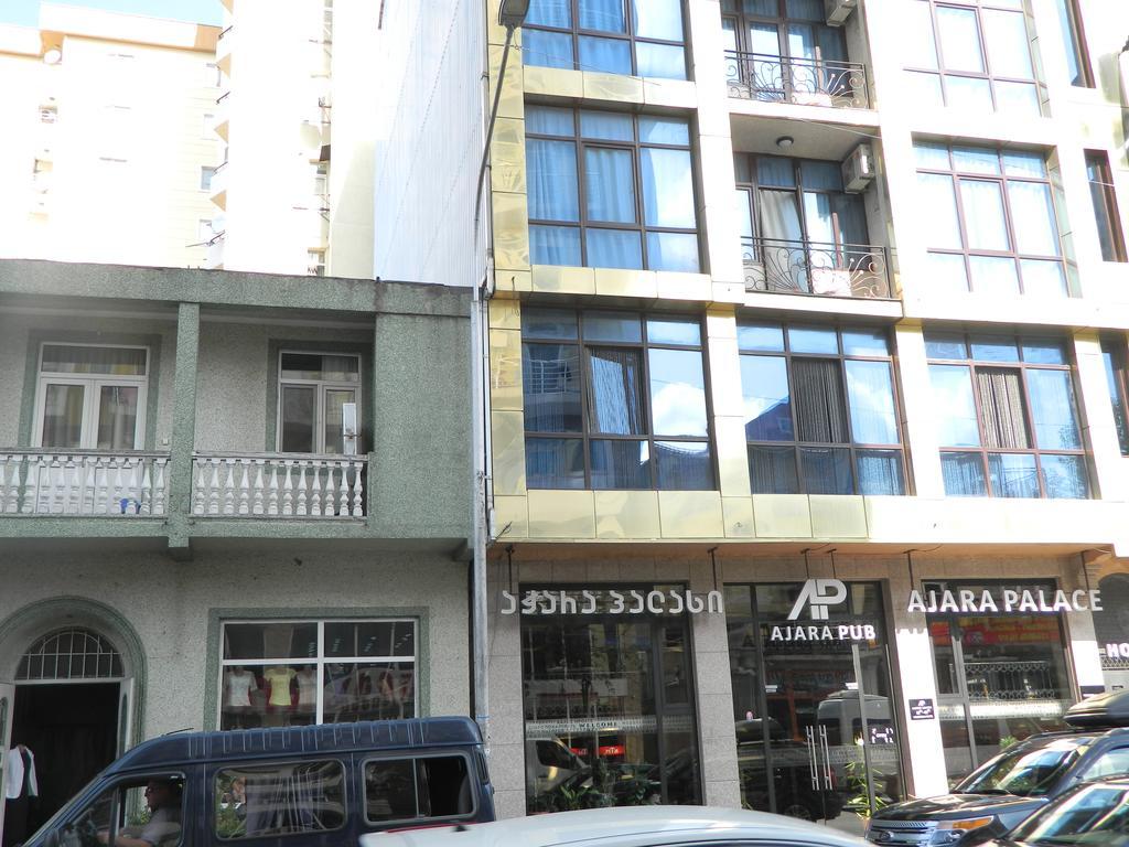 Chemi Saxli Apartment Batumi Kültér fotó