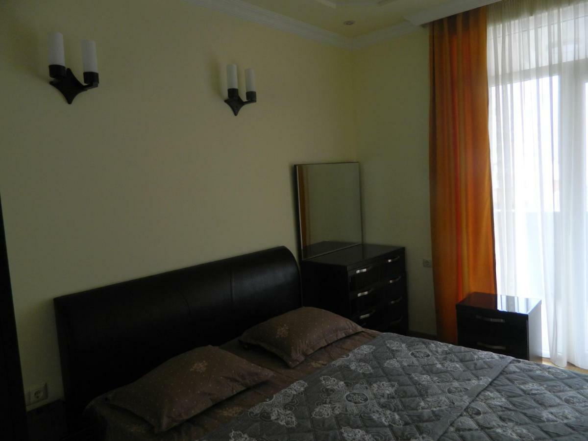 Chemi Saxli Apartment Batumi Kültér fotó